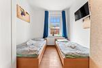 Hochparterre Falkensee - 12 Zimmer, 218 m&sup2;, 23&euro; | Angebot:26613286