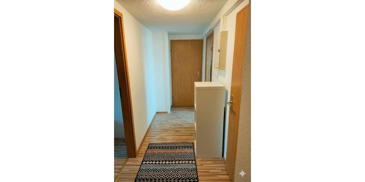 Dachgeschoßwohnung Freiberg - 3 Zimmer, 59 m&sup2;, 420&euro; | Angebot:26013542