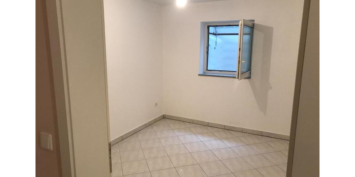 Etagenwohnung Viernheim - 2 Zimmer, 70 m&sup2;, 700&euro; | Angebot:24469262