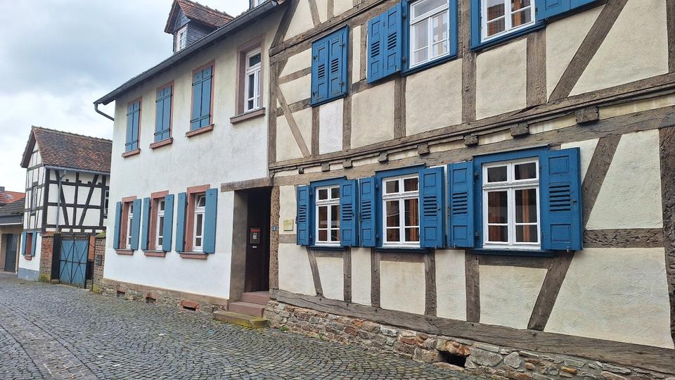 Erdgeschoßwohnung Rosbach vor der Höhe - 2.5 Zimmer, 90 m&sup2;, 750&euro; | Angebot:25975697