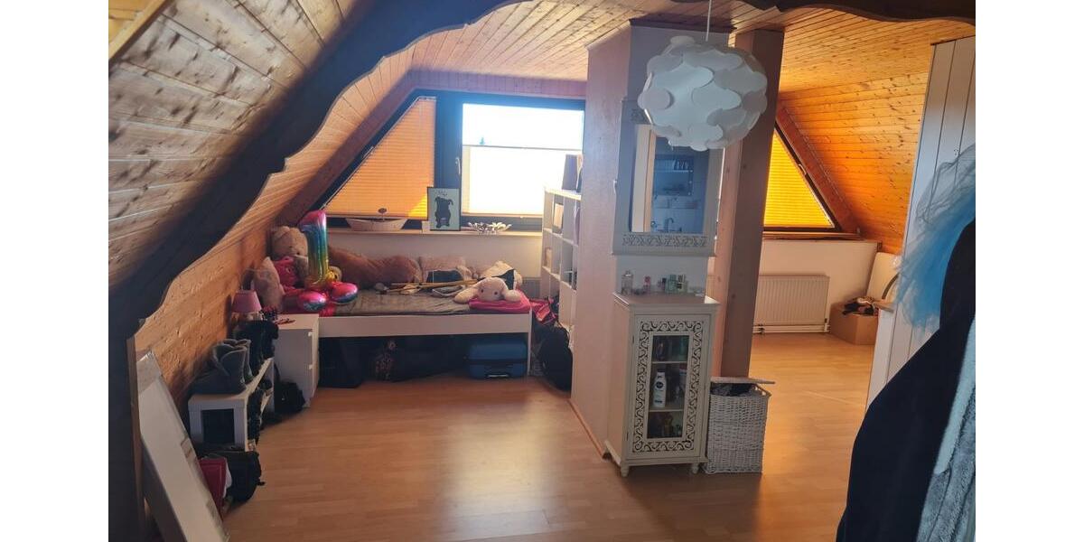 Moderne Wohnung mit überd. Terrasse zum 01.06.26 zu vermieten 4 zimmer
