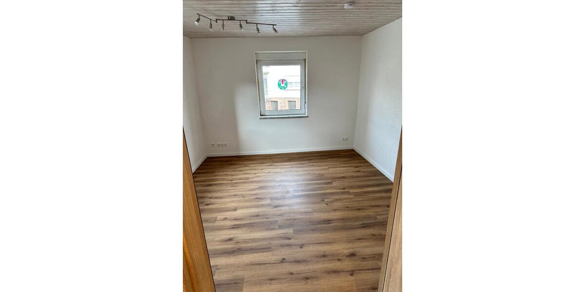 Etagenwohnung Limbach - 2 Zimmer, 68 m&sup2;, 700&euro; | Angebot:26660120