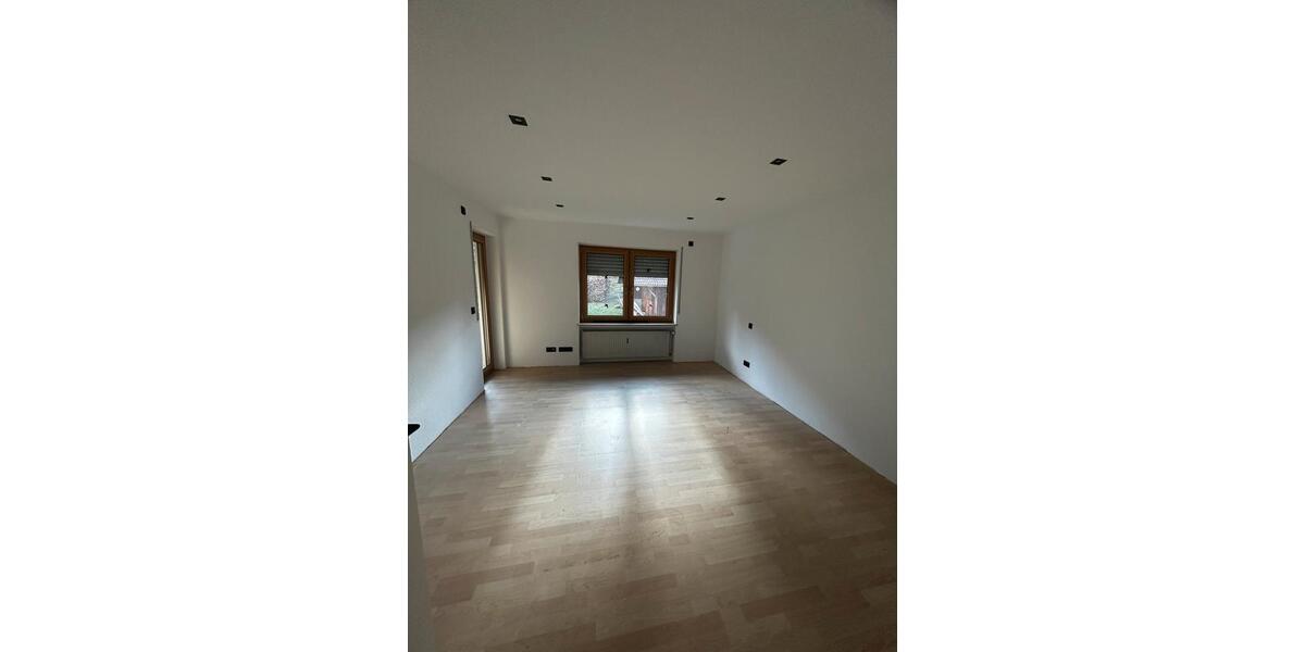 Etagenwohnung Frammersbach - 4 Zimmer, 115 m&sup2;, 1.100&euro; | Angebot:26152283