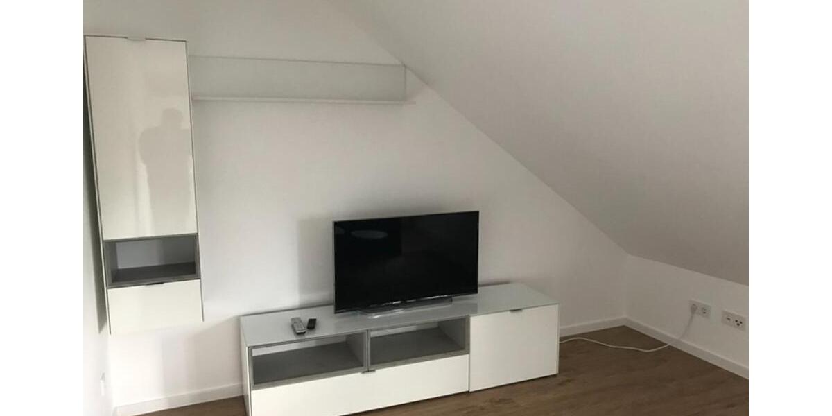 Dachgeschoßwohnung Bonn Friesdorf - 1 Zimmer, 64 m&sup2;, 1.160&euro; | Angebot:24342087