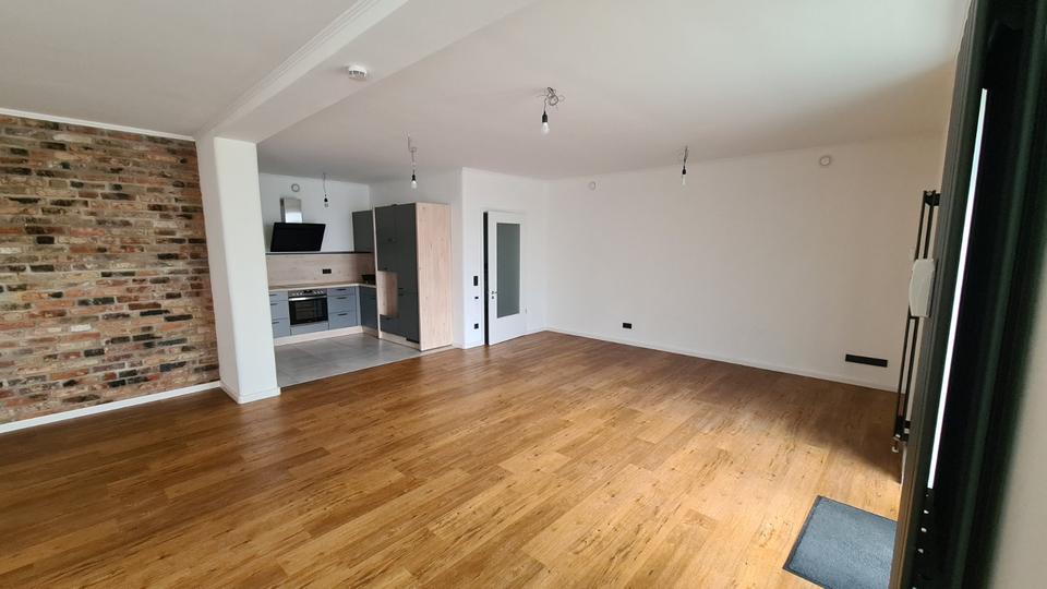 Terrassenwohnung Weilrod - 1 Zimmer, 83 m&sup2;, 790&euro; | Angebot:25406572