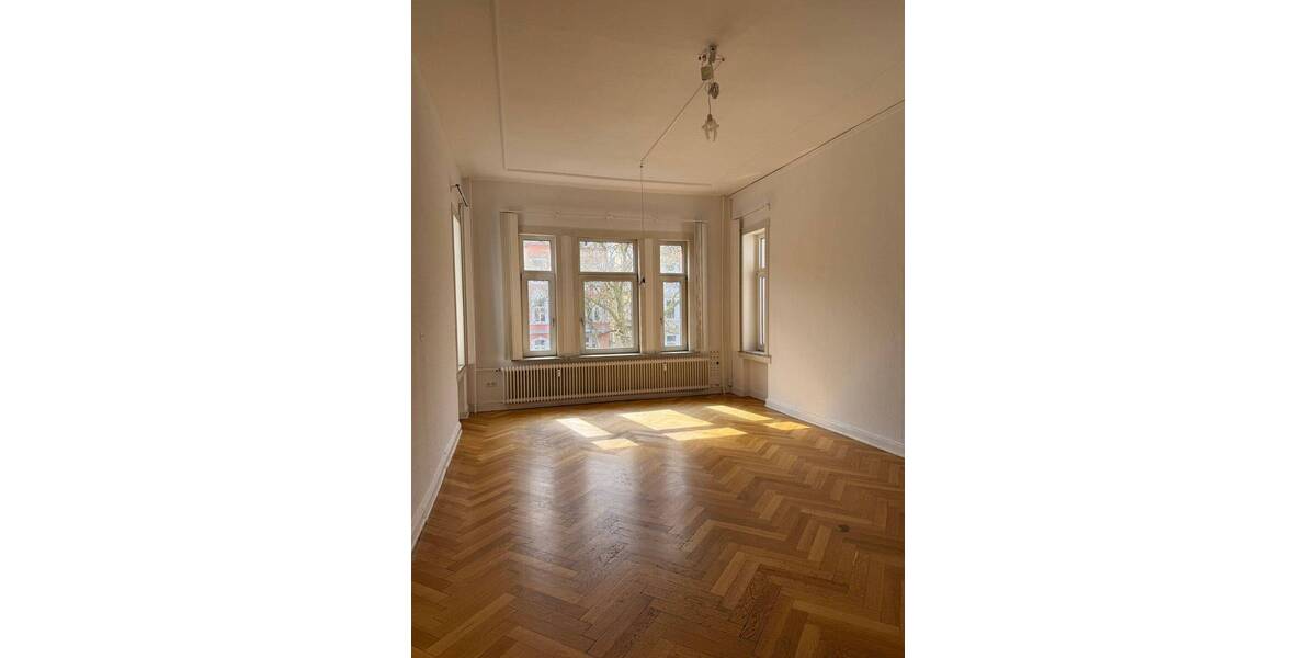 Zimmer Braunschweig Östliches Ringgebiet - 8 Zimmer, 235 m&sup2;, 1.950&euro; | Angebot:26220436