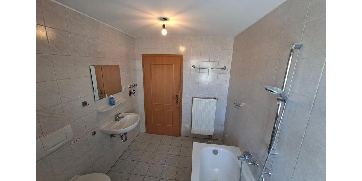 Etagenwohnung Grabenstätt - 3.5 Zimmer, 75 m&sup2;, 900&euro; | Angebot:24283973