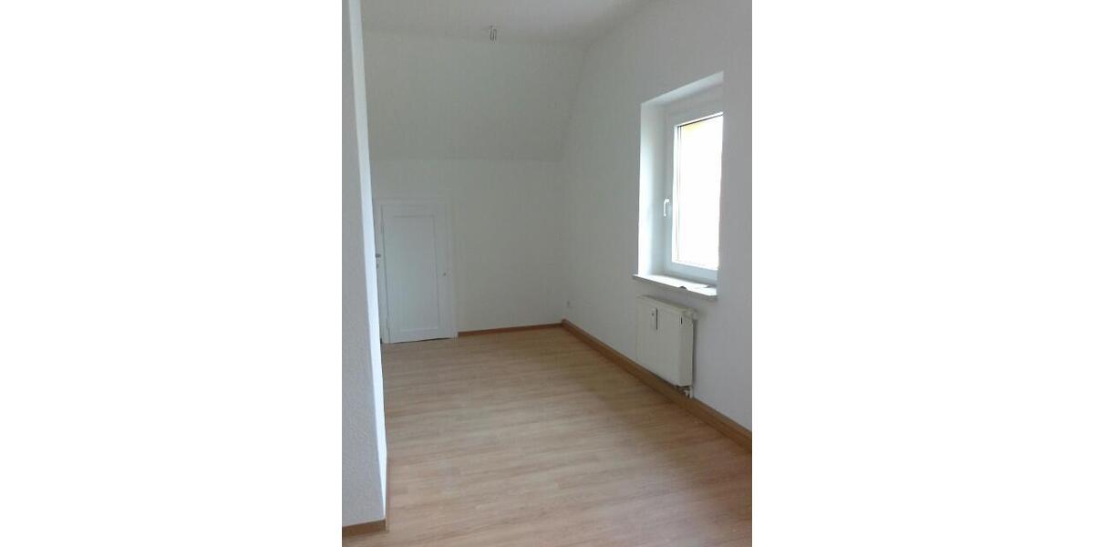 Dachgeschoßwohnung Mülsen - 2 Zimmer, 43 m&sup2;, 290&euro; | Angebot:23873135