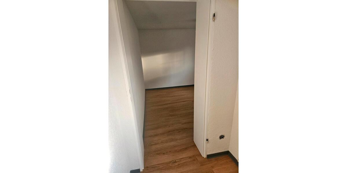 Frisch Renoviertes 4ZKBHaus und Parkplatz in 61184 Karben 4 zimmer