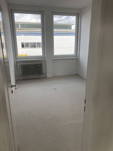 Gewerbeobjekt Flörsheim Weilbach - 3 Zimmer, 112 m&sup2;, 896&euro; | Angebot:23952373