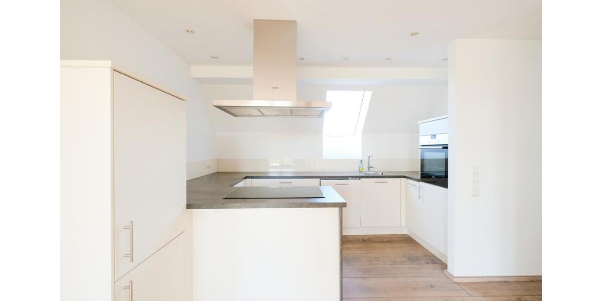 Dachgeschoßwohnung Weilheim in Oberbayern - 3 Zimmer, 104 m&sup2;, 1.640&euro; | Angebot:26632559