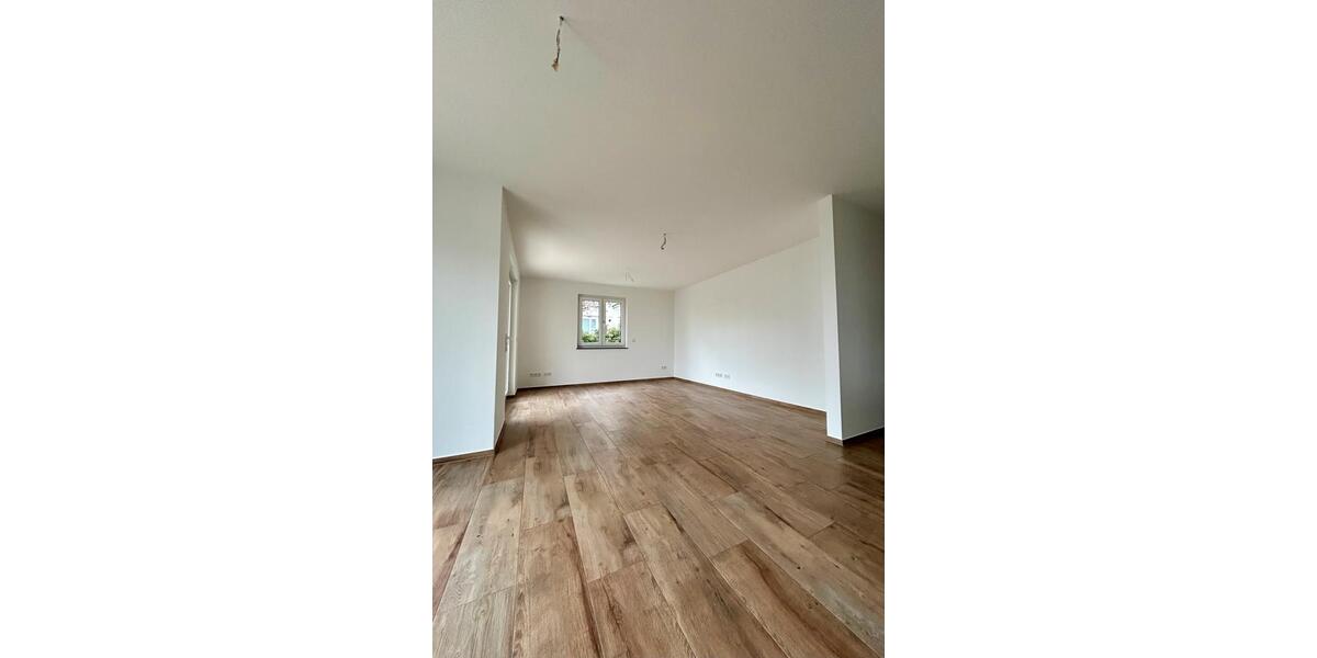 Erdgeschoßwohnung Schriesheim - 4 Zimmer, 137 m&sup2;, 2.300&euro; | Angebot:24643629
