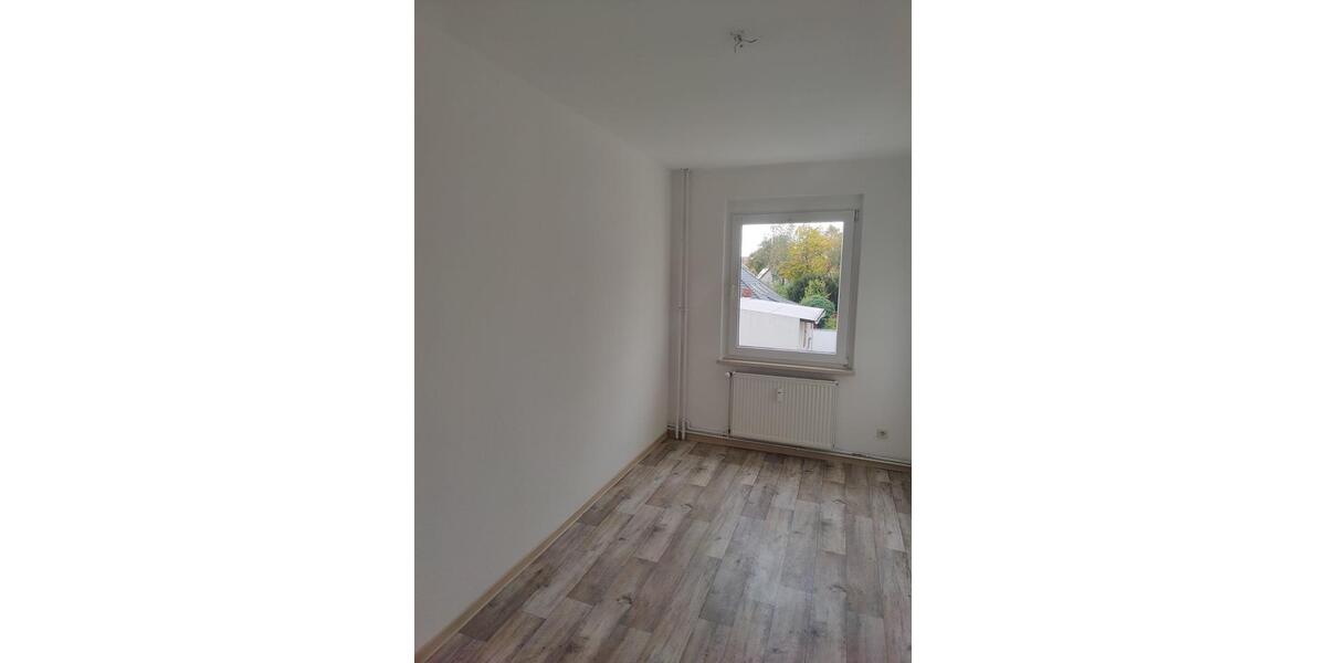 Etagenwohnung Gröningen - 4 Zimmer, 75 m&sup2;, 420&euro; | Angebot:25544482
