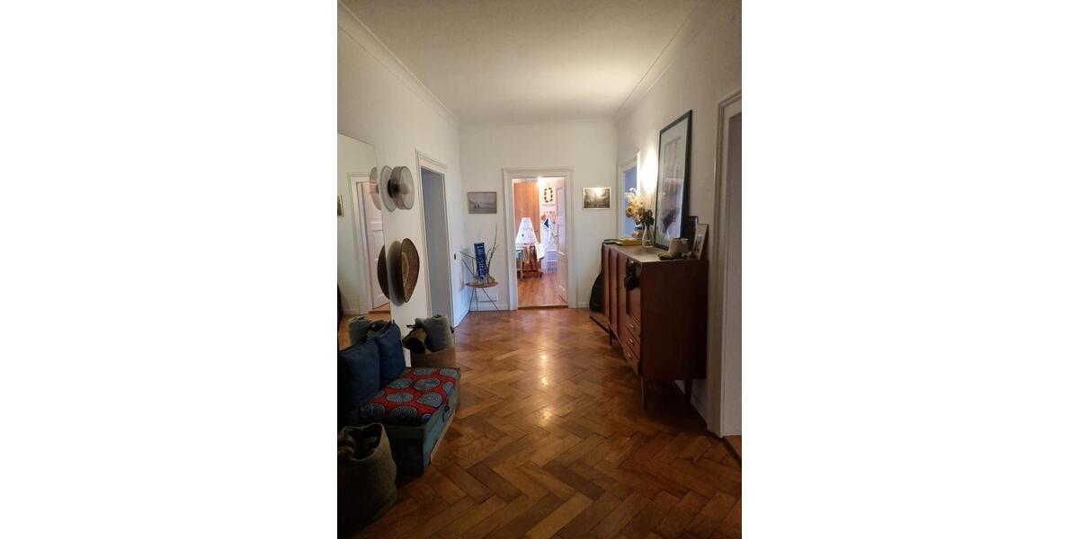 Etagenwohnung München Schwabing-Freimann - 4 Zimmer, 130 m&sup2;, 3.100&euro; | Angebot:25823288