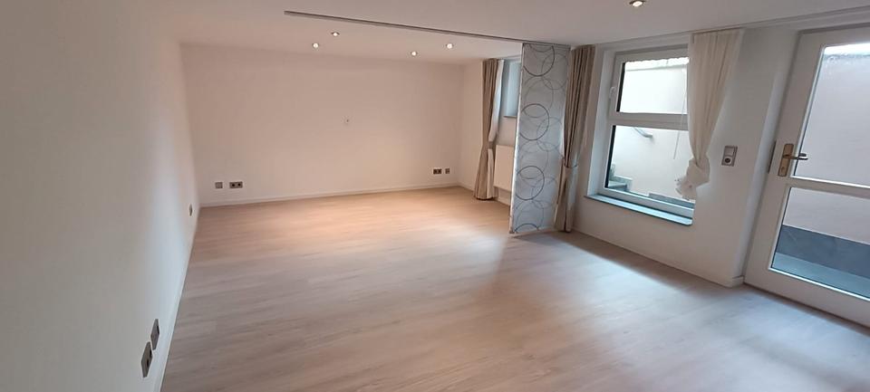 Etagenwohnung Wiesbaden Schierstein - 3 Zimmer, 94 m&sup2;, 1.550&euro; | Angebot:26550203