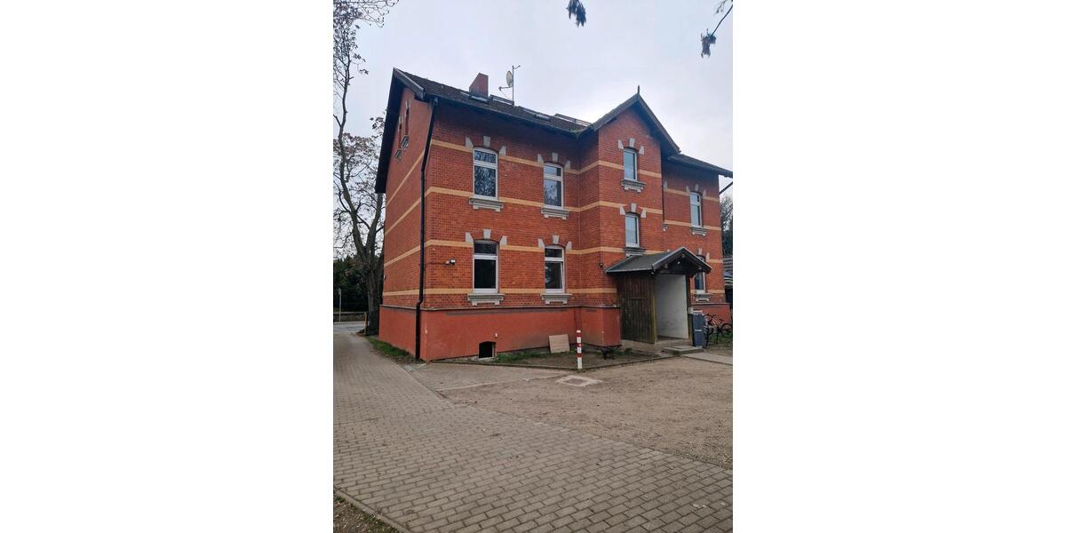 Erdgeschoßwohnung Bad Lauchstädt - 4 Zimmer, 85 m&sup2;, 850&euro; | Angebot:26549774