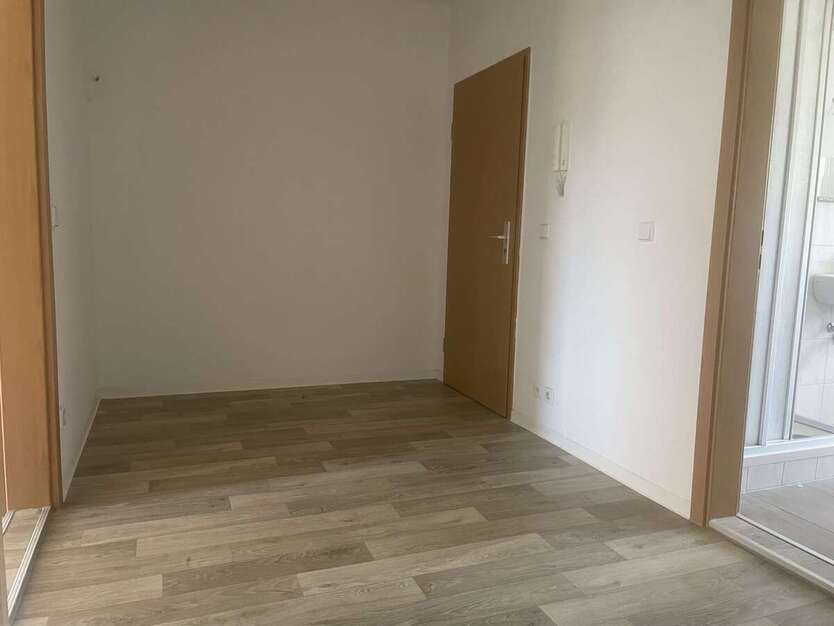 Wohnung zum Mieten in Wilkau-Haßlau 380 € 66 m² 2 zimmer