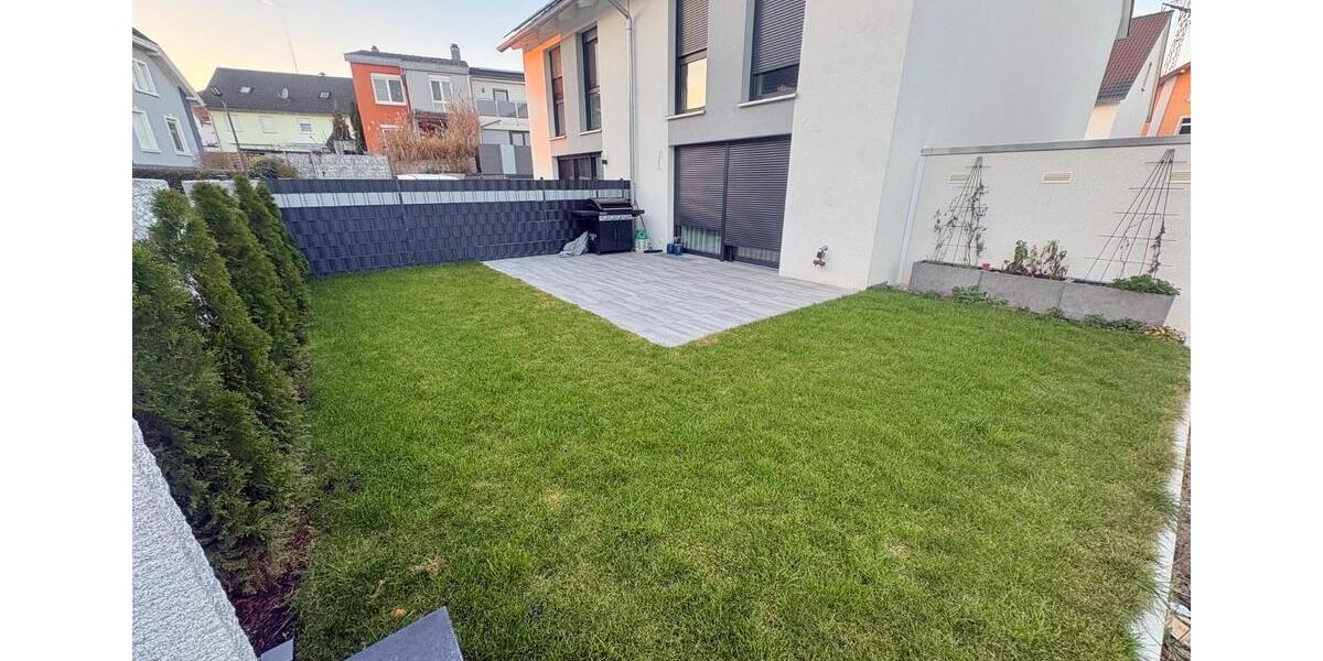 Doppelhaushälfte Rheinfelden (Baden) - 7 Zimmer, 131 m&sup2;, 2.450&euro; | Angebot:25921787