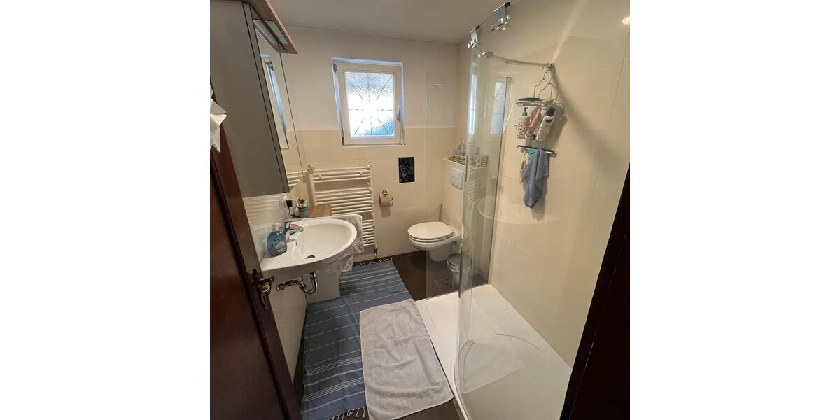 Helle, voll möblierte Wohnung zur Untermiete Februar - Juni 2.5 zimmer