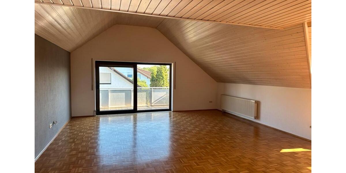 Dachgeschoßwohnung Herbrechtingen - 3 Zimmer, 100 m&sup2;, 1.500&euro; | Angebot:26639178