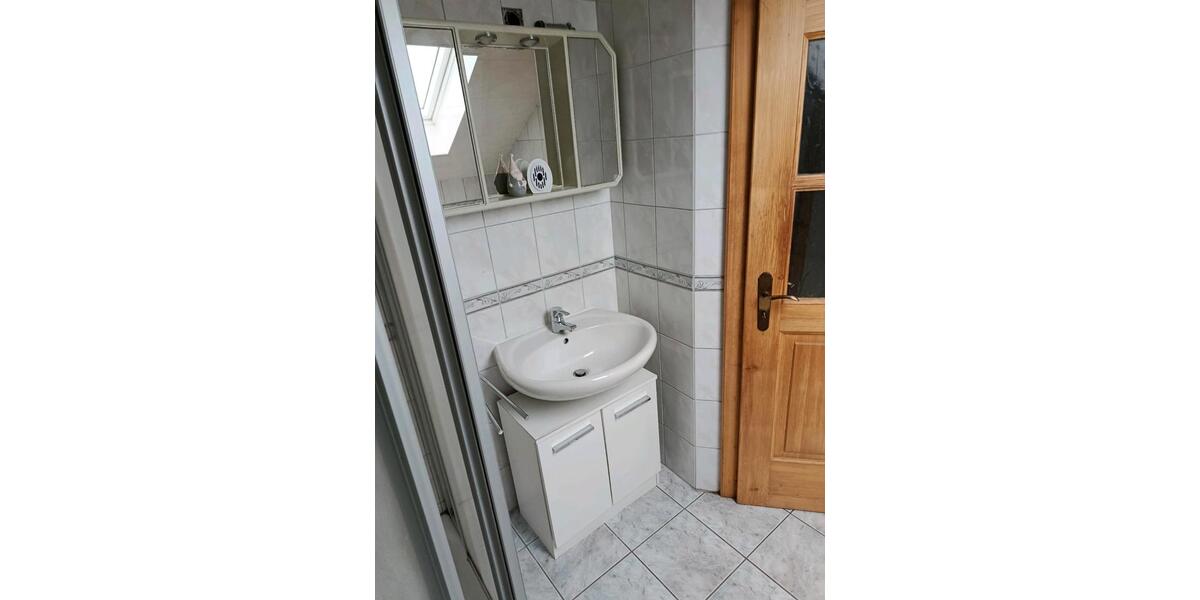 Dachgeschoßwohnung Wurmannsquick - 3 Zimmer, 58 m&sup2;, 670&euro; | Angebot:26660078
