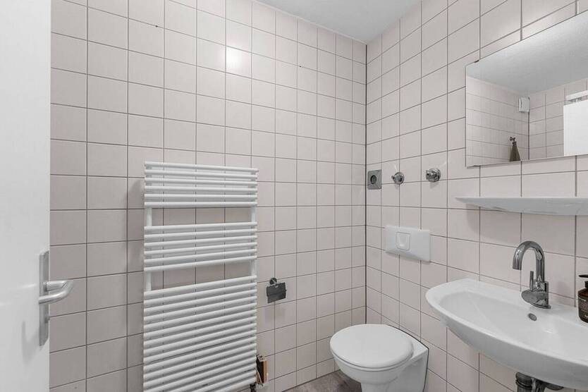 Stilvoll möblierte 2 Zimmerwohnung mit Garten und Terrasse