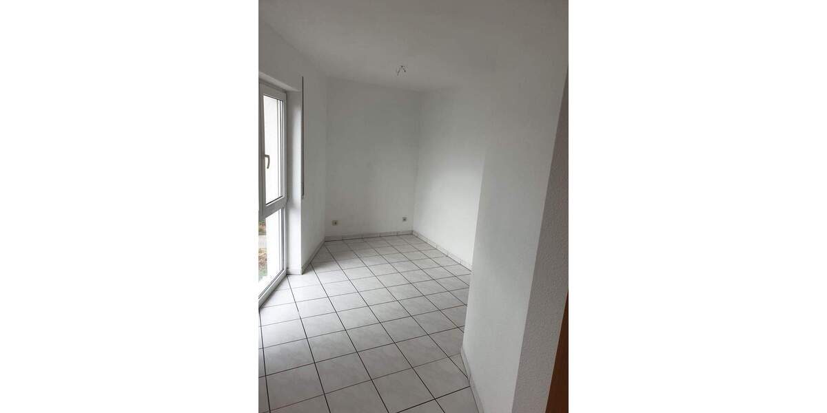Etagenwohnung Weißenthurm - 4 Zimmer, 98 m&sup2;, 830&euro; | Angebot:25680270