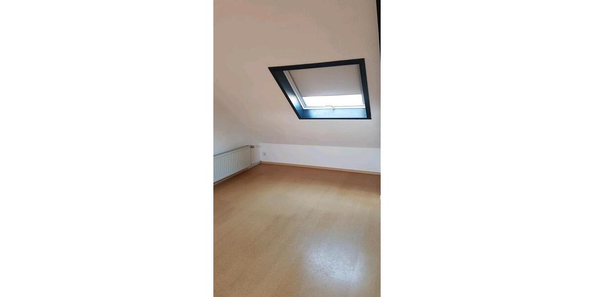 Doppelhaushälfte Erftstadt - 5 Zimmer, 120 m&sup2;, 1.400&euro; | Angebot:24314068
