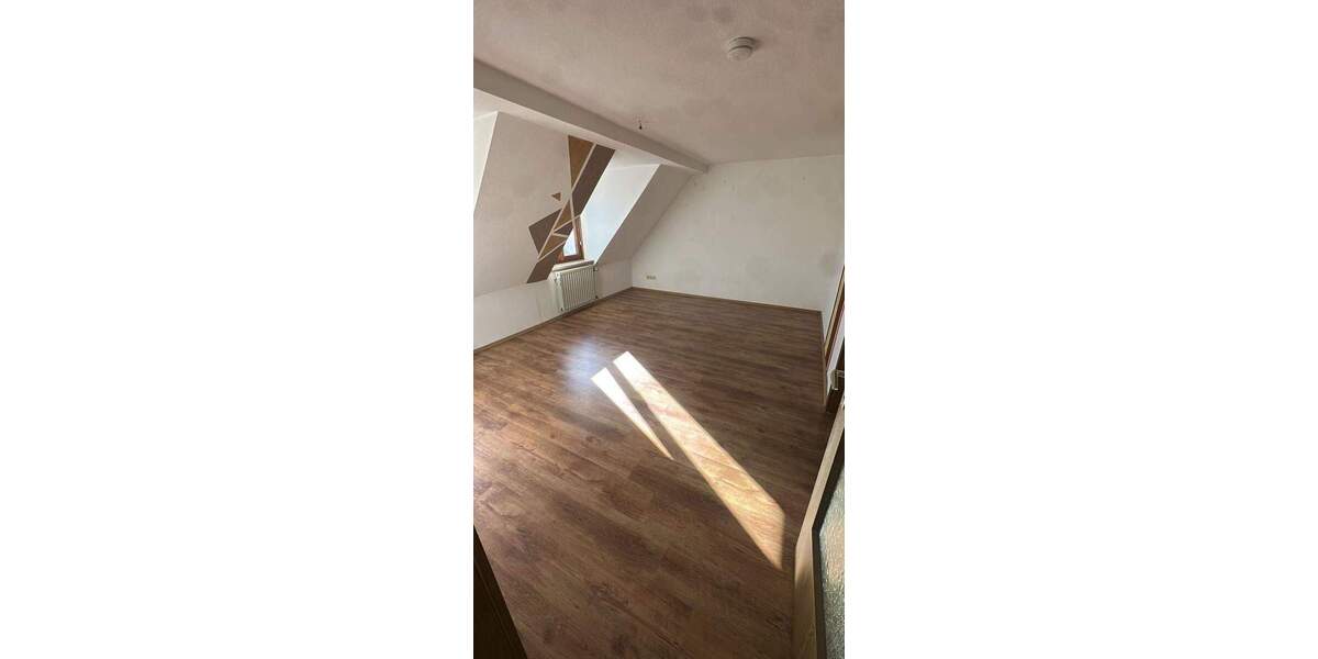 Etagenwohnung Waldsassen - 4 Zimmer, 64 m&sup2;, 448&euro; | Angebot:25909156