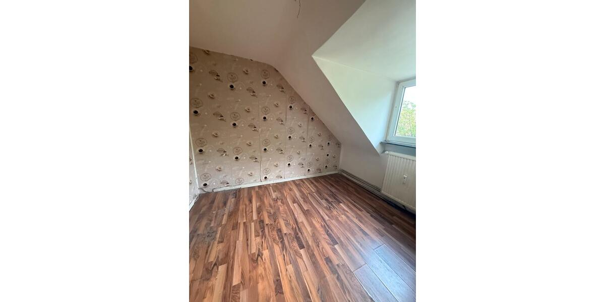 Dachgeschoßwohnung Duisburg Beeck - 2 Zimmer, 39 m&sup2;, 580&euro; | Angebot:26538295