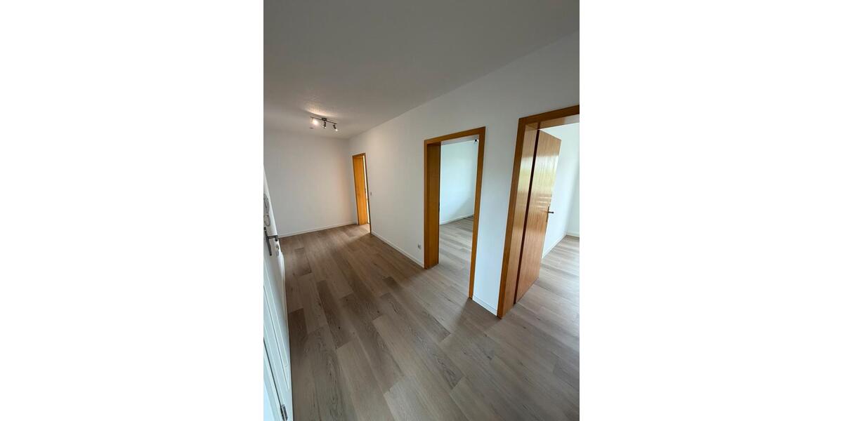 Etagenwohnung Bebra - 4 Zimmer, 102 m&sup2;, 750&euro; | Angebot:26482958
