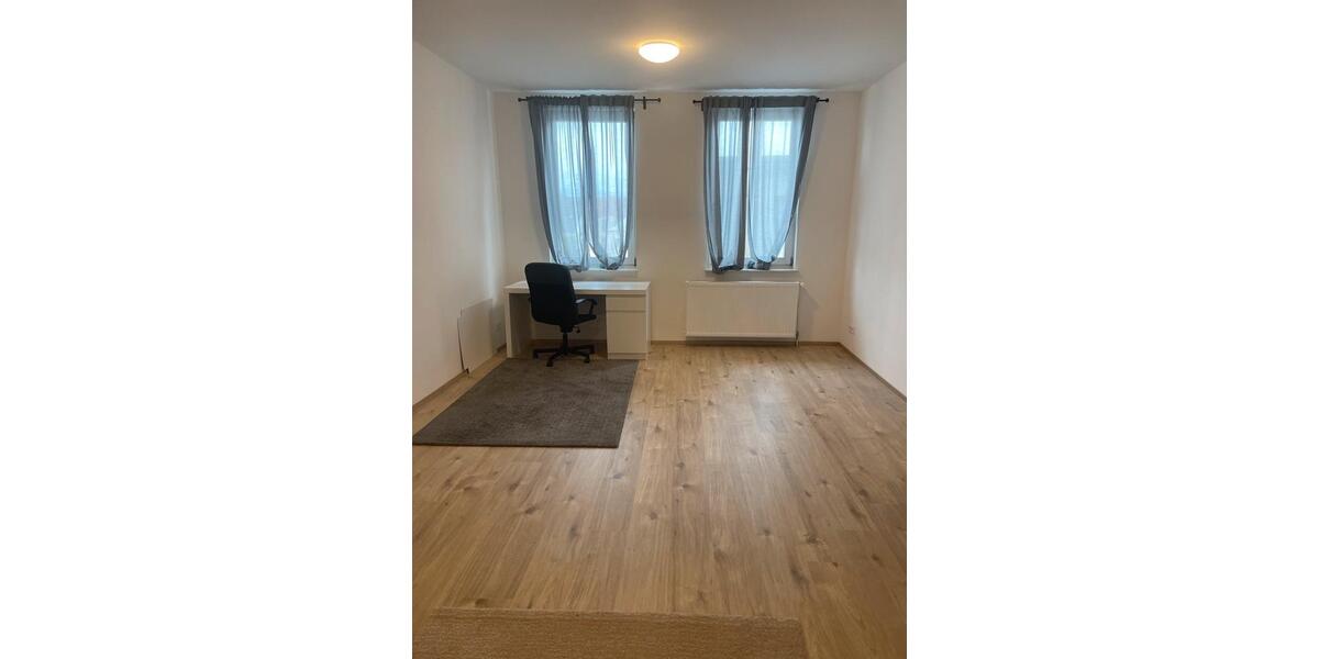 Etagenwohnung Worms - 5 Zimmer, 156 m&sup2;, 1.500&euro; | Angebot:23796421