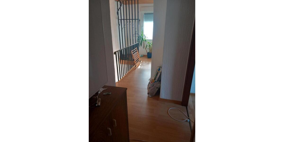 Erdgeschoßwohnung Bad Laasphe - 5 Zimmer, 120 m&sup2;, 1.300&euro; | Angebot:25933029