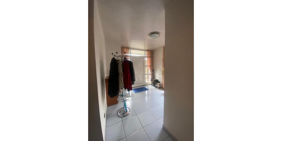 Einfamilienhaus Neuss Allerheiligen - 6 Zimmer, 350 m&sup2;, 3.500&euro; | Angebot:26677611