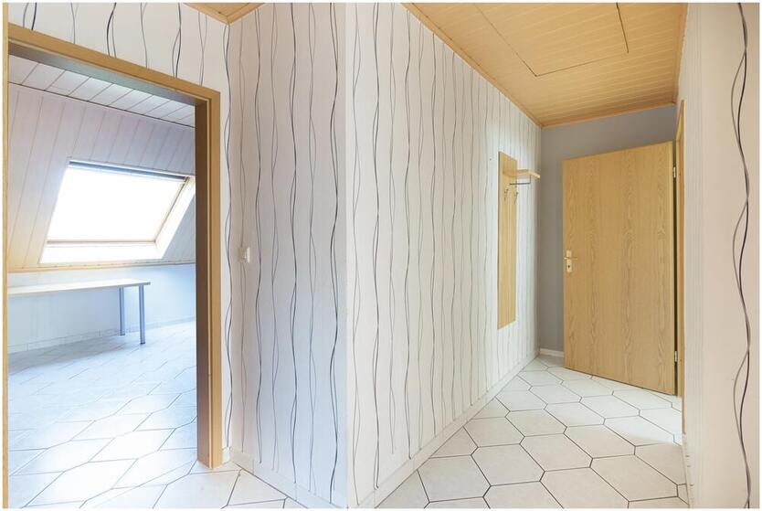 ***geräumige 2 Zimmer Oberwohnung mit EBK in Börger*** mit eigenem Garten, Terrasse, sowie Zufahrt und Carport 2 zimmer