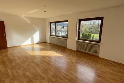 Wohnung Morbach - 3 Zimmer, 108 m&sup2;, 650&euro; | Angebot:25993428