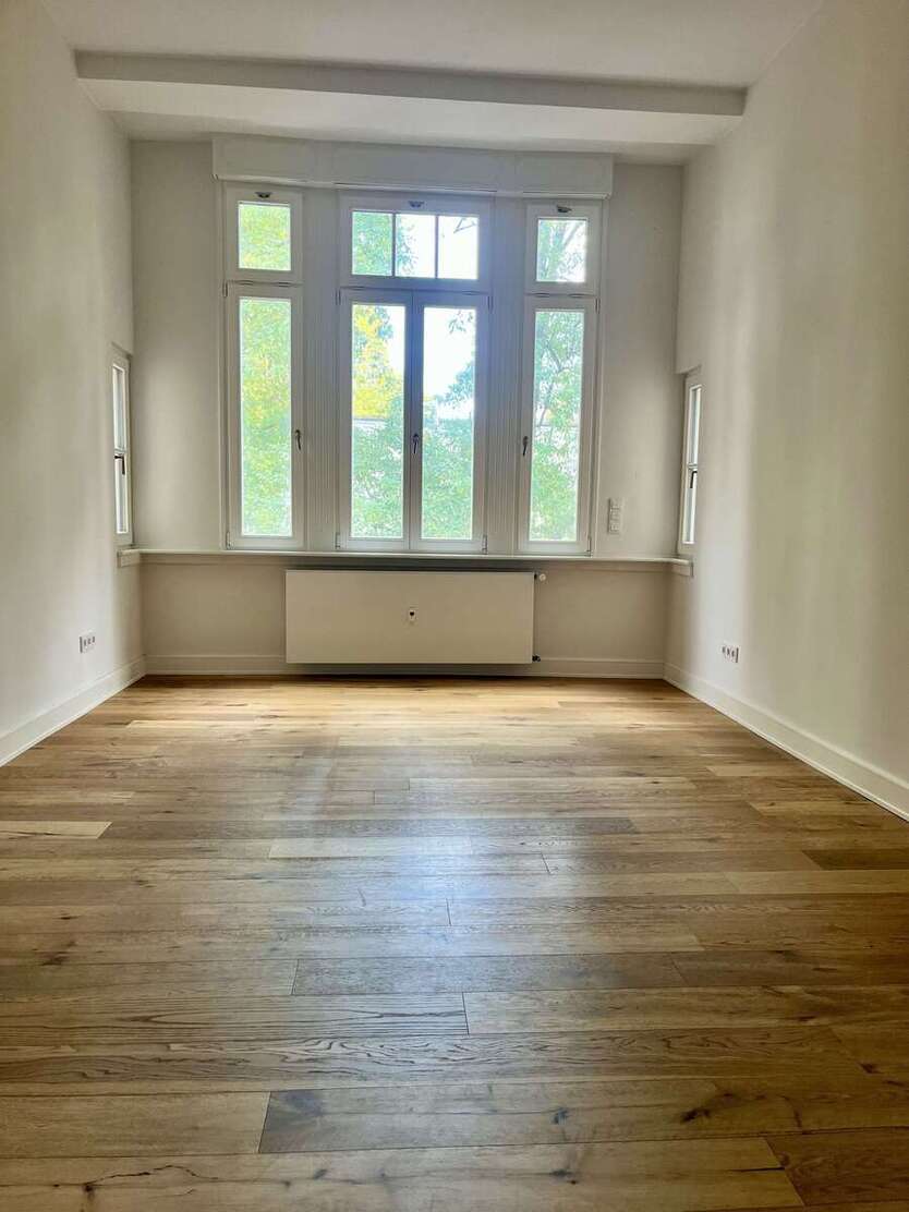 Wohnung zum Mieten in Frankfurt 3.300 € 130 m² 4 zimmer