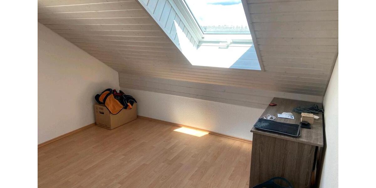 Dachgeschoßwohnung Aichhalden - 3 Zimmer, 78 m&sup2;, 680&euro; | Angebot:26322344