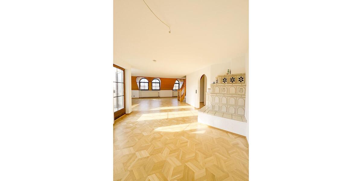 Dachgeschoßwohnung Würzburg Lengfeld - 3 Zimmer, 117 m&sup2;, 1.290&euro; | Angebot:25960436