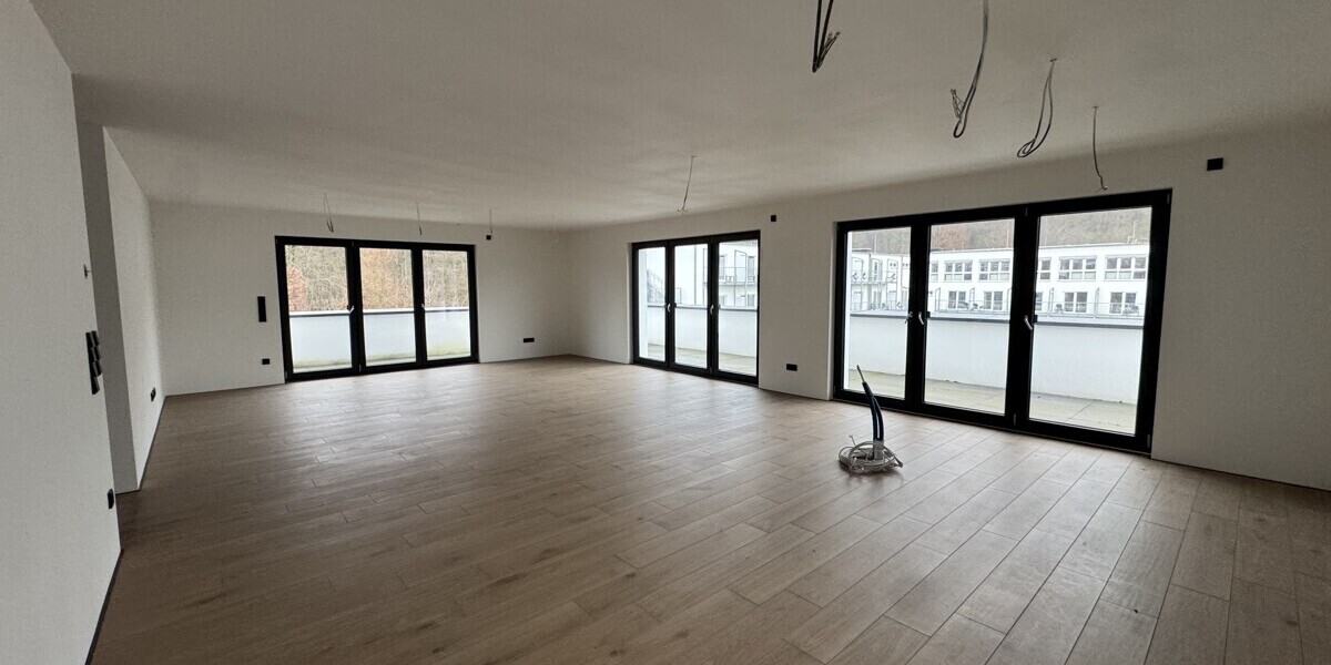 Exklusives Penthouse-Erstbezug in der Kurstadt am Teutoburger Wald – Luxuriös & mit XXL-Balkon 3.5 zimmer