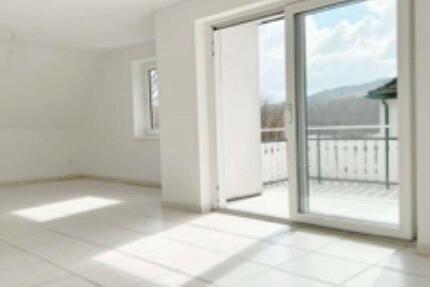 Wohnung Wenden - 7 Zimmer, 130 m&sup2;, 1.365&euro; | Angebot:25918044