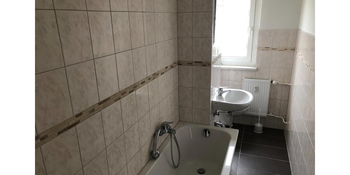 Etagenwohnung Löbau - 4 Zimmer, 69 m&sup2;, 379&euro; | Angebot:22712065