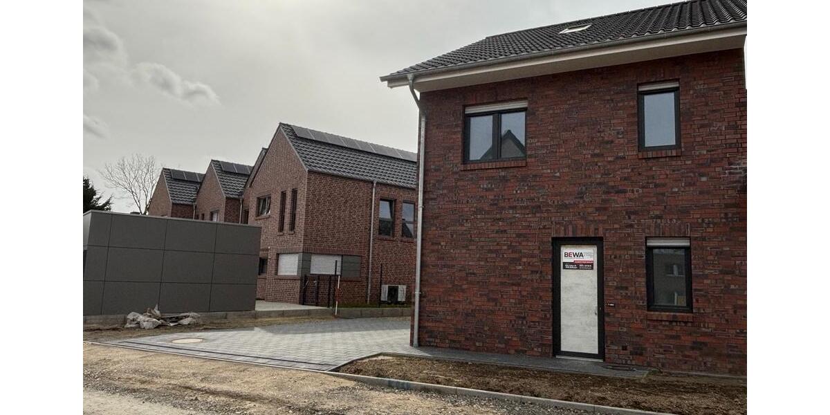 Doppelhaushälfte Steinfeld (Oldenburg) - 5 Zimmer, 135 m&sup2;, 1.200&euro; | Angebot:26051489