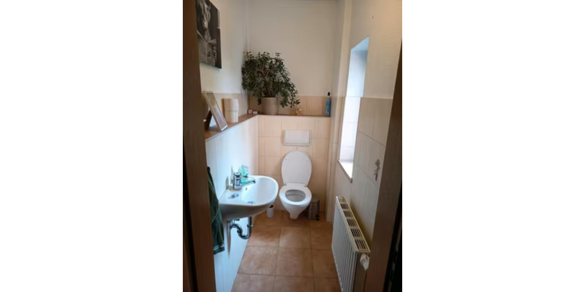 Erdgeschoßwohnung Werdau - 3 Zimmer, 81 m&sup2;, 552&euro; | Angebot:24361434