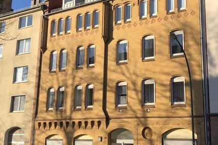 Bezaubernde, Altbauwohnung 3ZKB - direkt an der UNI Kassel 3 zimmer