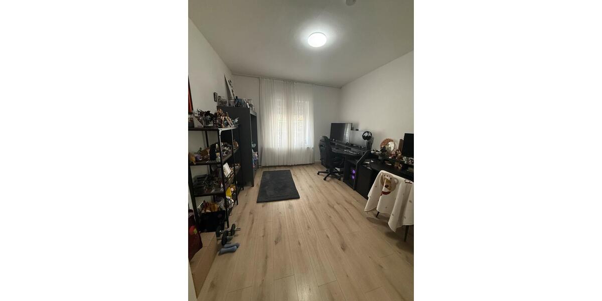 Erdgeschoßwohnung Hannover Vahrenwald-List - 3.5 Zimmer, 90 m&sup2;, 1.220&euro; | Angebot:26611261