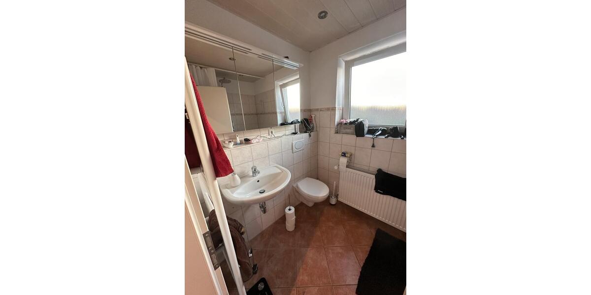 Doppelhaushälfte Wegberg - 4 Zimmer, 135 m&sup2;, 1.600&euro; | Angebot:26260772