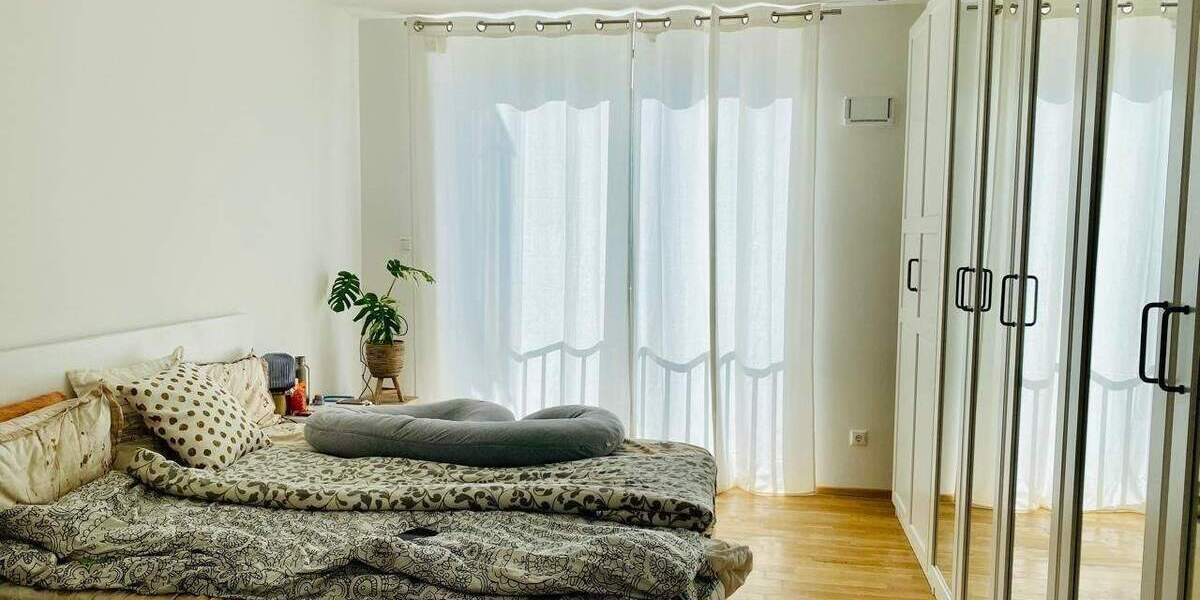 Etagenwohnung Fürth Stadeln - 4 Zimmer, 130 m&sup2;, 1.750&euro; | Angebot:26219308