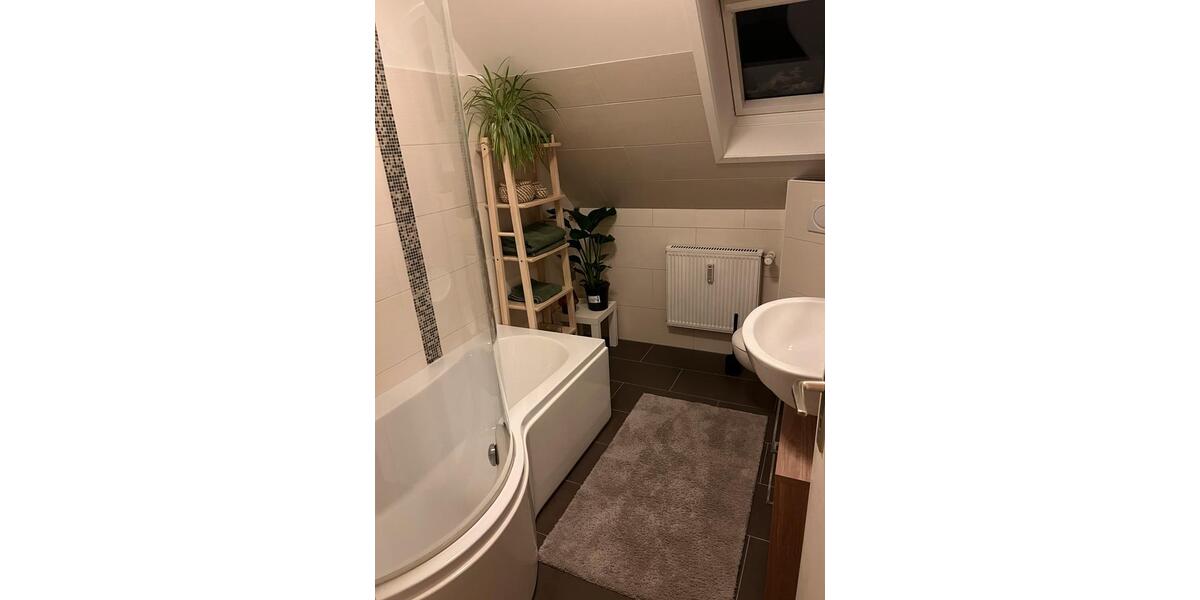 Dachgeschoßwohnung Sundern (Sauerland) - 4 Zimmer, 130 m&sup2;, 807&euro; | Angebot:25637274