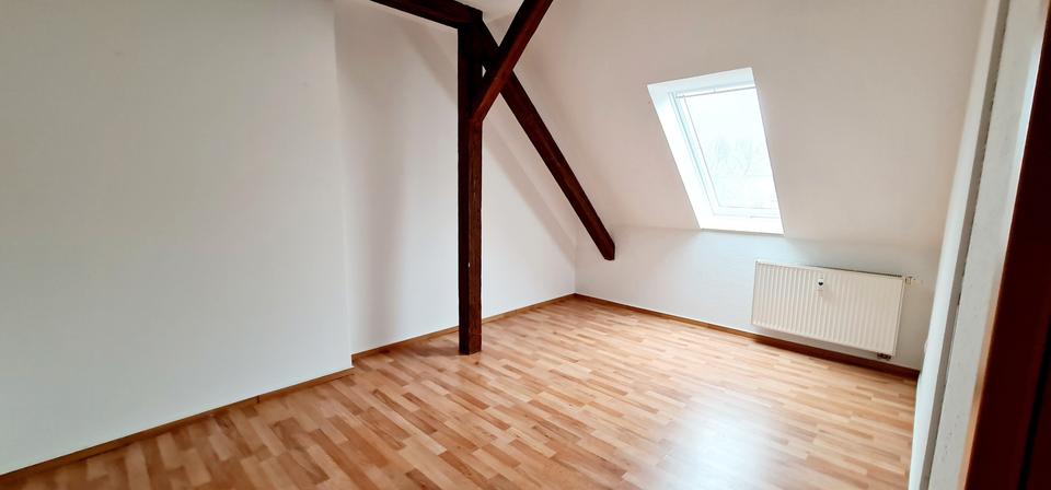 Dachgeschoßwohnung Köthen (Anhalt) - 3 Zimmer, 83 m&sup2;, 470&euro; | Angebot:24494721